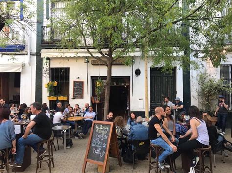 5 Pubs de ambiente gay en Sevilla